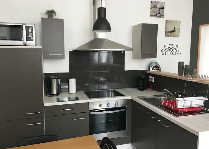 Appartement Impeccable En Centre Givet