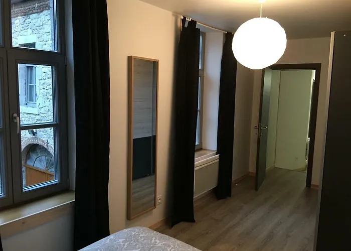 Impeccable En Centre Givet